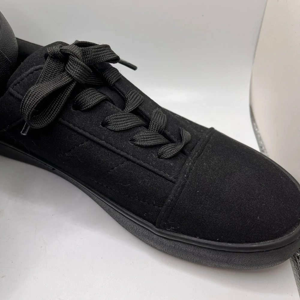 Art Class Kids' Garrett Black Lace Up Skater Sneakers Unisex Size 5‎ NWT